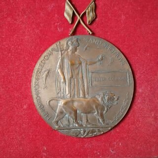 10th BN Cameronians death plaque and pair in Casuality