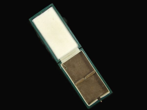 18 Year Police Long Service Cross with Case of Issue. in Long service Medals