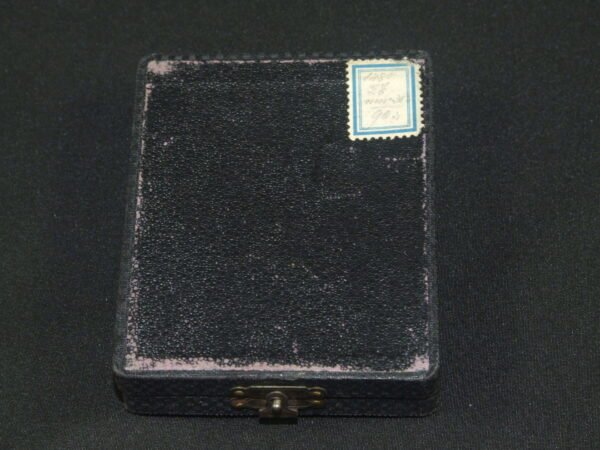 1914 Iron Cross Second Class by Sy & Wagner in Case in Gallantry & honours