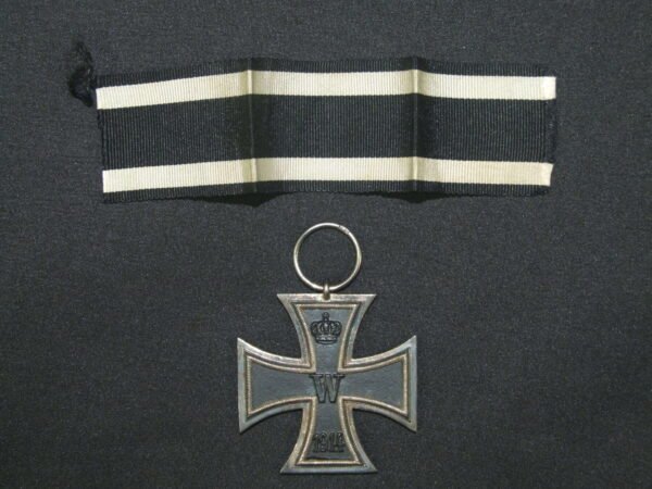 1914 Iron Cross Second Class by Sy & Wagner in Case in Gallantry & honours