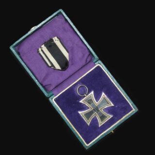 1914 Iron Cross Second Class in a Private Purchase Display Case. in Gallantry & honours