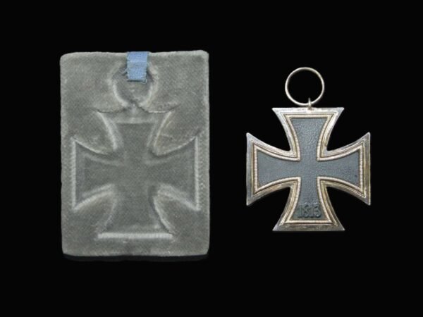 1939 Iron Cross Second Class in Private Purchase Display Case. in Gallantry & honours