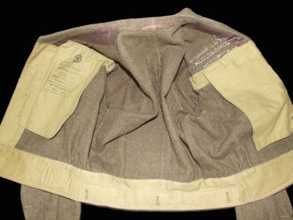 1945 Dated Battledress Blouse To A Parachute Regiment Colonel in Uniforms