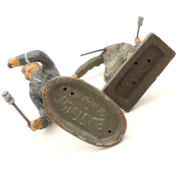 2 Wehrmacht Toy Soldiers with Stick Grenade