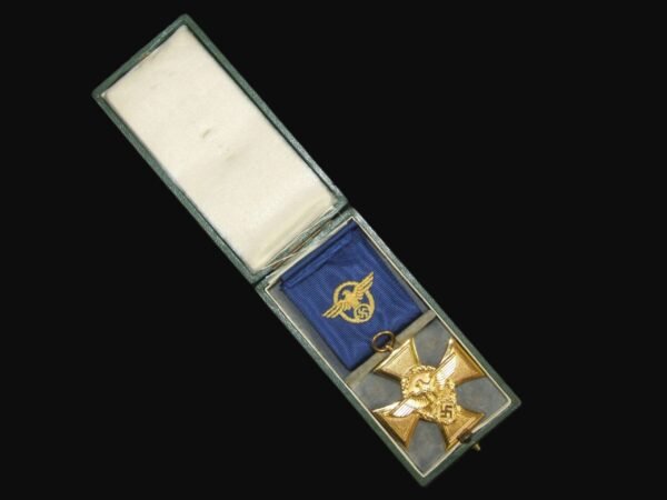 25 year Police Long Service Cross with Case of Issue. in Long service Medals