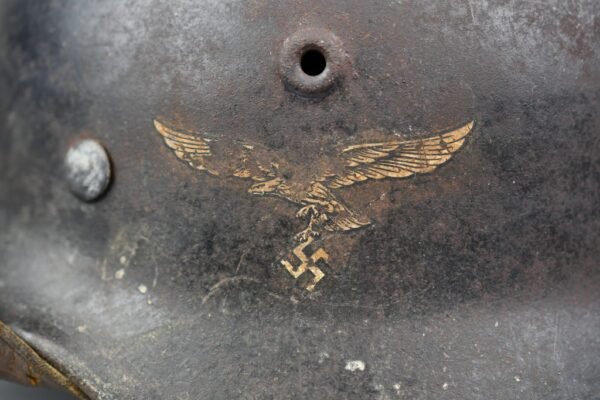 M40 Luftwaffe single decal ‘ex-white wash’ steel helmet SE62 - Image 7
