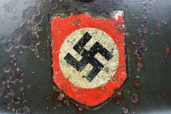 M35 Waffen-SS reissued double decal steel helmet Q62 ex-double runic - Image 3
