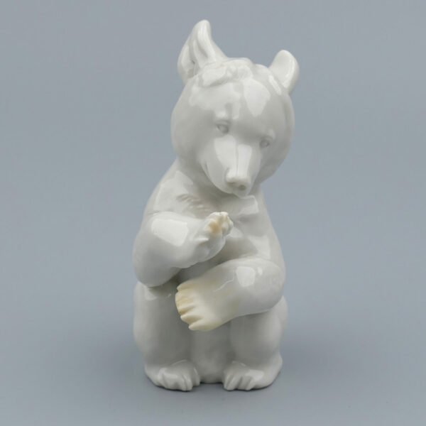 Allach Porcelain Begging Bear