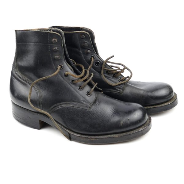 Canadian Walking Out Ankle Boots 1943