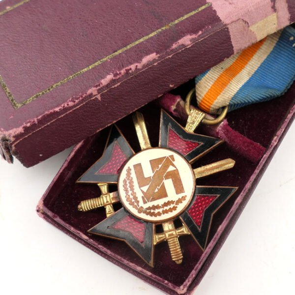 Cased NSB 'Oostlandkruis'