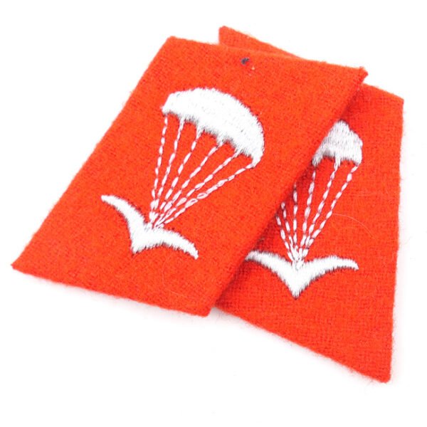 DDR NVA Paratrooper Collar Tabs