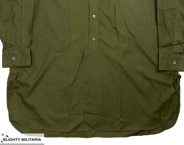 Deadstock Original 1950s British Army Officer's Poplin Cotton Collarless Shirt - Size 17 in Shirts