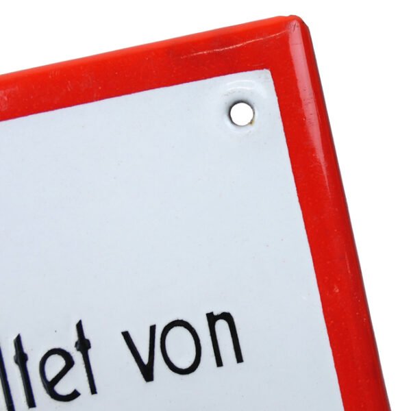'Dieses Haus wird verwaltet von' Enamel Sign