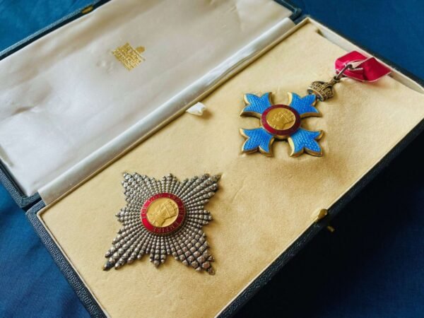 EIIR BRITISH, CASED KBE KNIGHTHOOD OF THE ORDER OF THE BRITISH EMPIRE. in Gallantry & honours