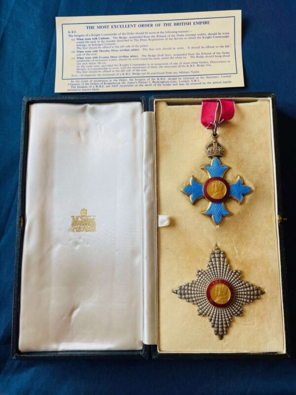 EIIR BRITISH, CASED KBE KNIGHTHOOD OF THE ORDER OF THE BRITISH EMPIRE. in Gallantry & honours