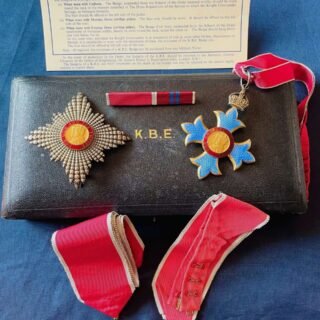 EIIR BRITISH, CASED KBE KNIGHTHOOD OF THE ORDER OF THE BRITISH EMPIRE. in Gallantry & honours