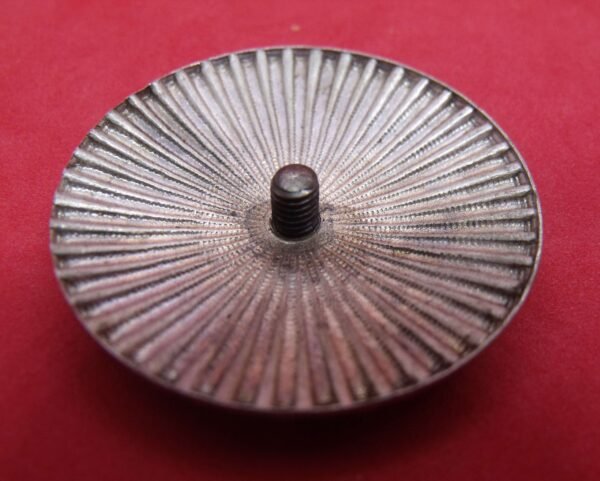 GERMAN WWII IRON CROSS 1ST CLASS WITH LARGE SERRATED STYLE SCREW BACK. in Gallantry & honours