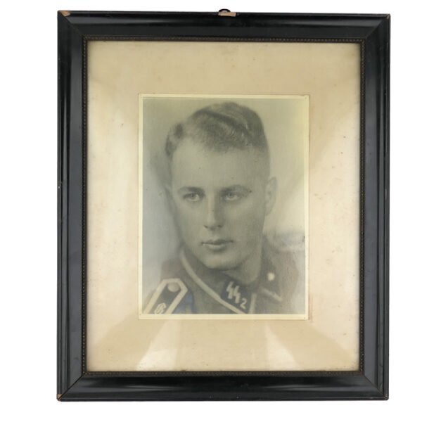 Large sized framed SS-VT 'Germania' Portrait Photo