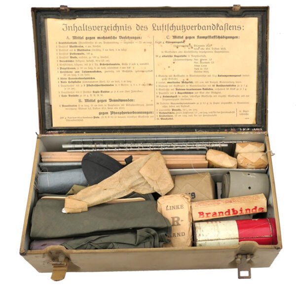 Luftschutz 'Verbandkasten' with Contents
