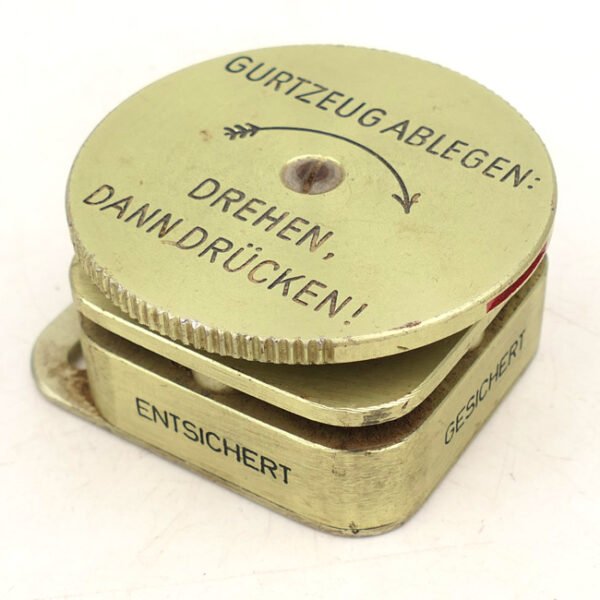 Lufwaffe Parachute Harness Quick Release Box