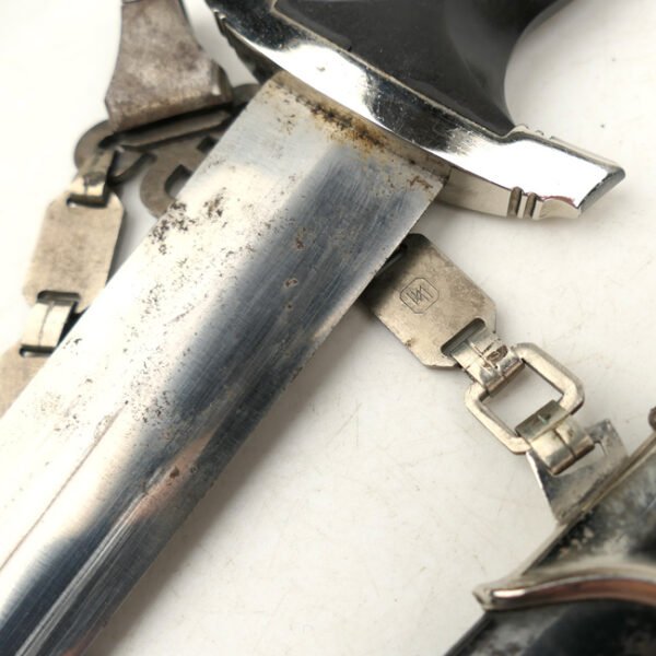 M36 SS Chained Dagger