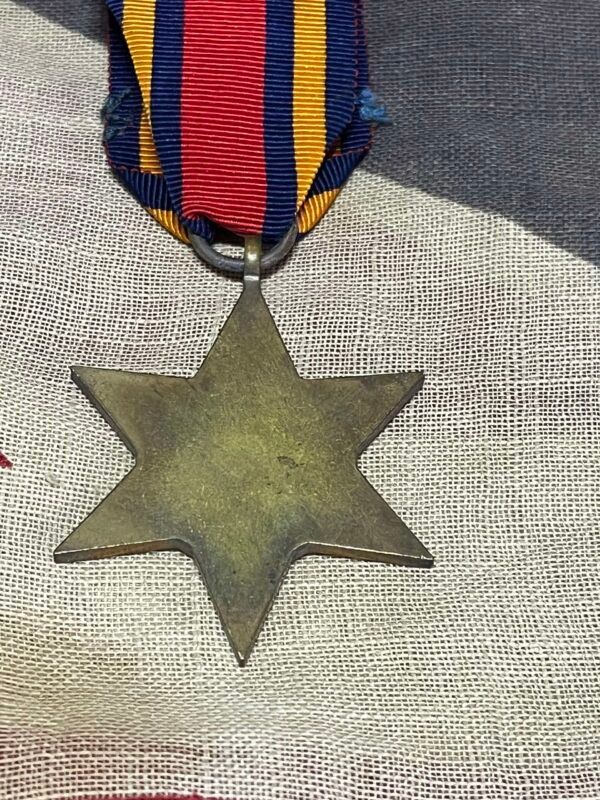 Original Burma Star with Pacific clasp in Singles