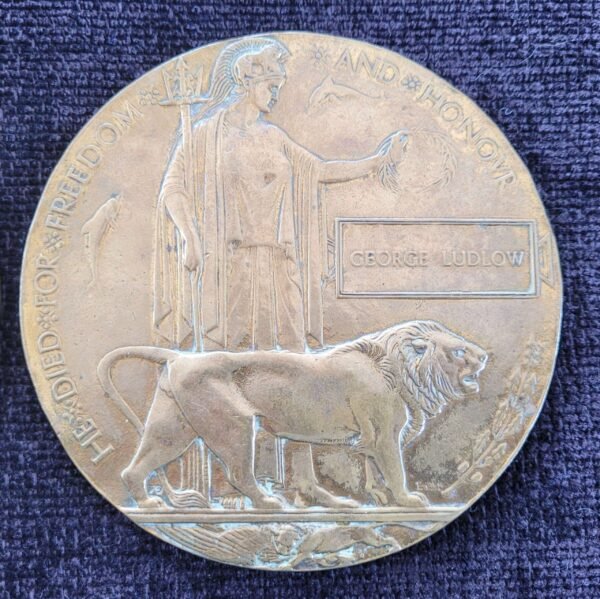 Pair Of WW1 Death Plaques to Brothers, Middlesex Regiment in Tribute & commemorative medals