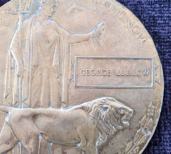 Pair Of WW1 Death Plaques to Brothers, Middlesex Regiment in Tribute & commemorative medals