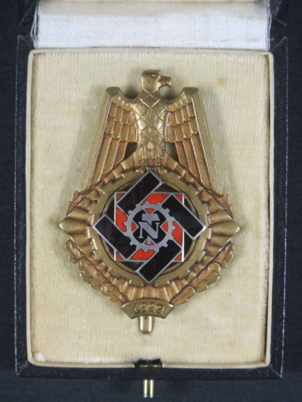 Published TeNo Honour Badge 1922 with Original Award Case & Book. in Gallantry & honours