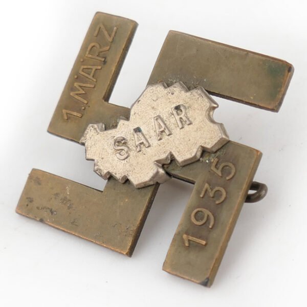'Saar 1. März 1935' Badge