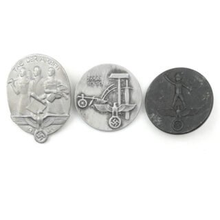 Set of 3 'Tag der Arbeit' Tinnies