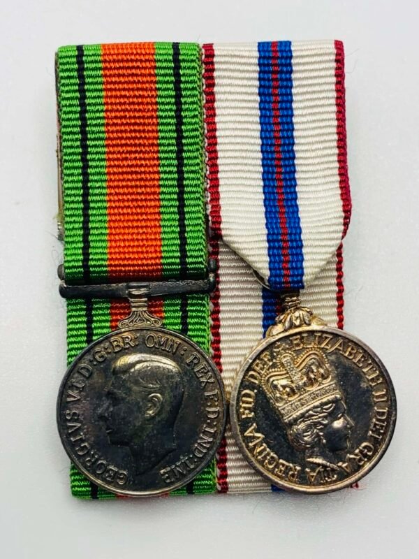 Silver Jubilee Miniature Pair in General medals