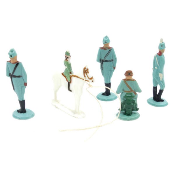 Small lot of WHW 'Tag der deutschen Polizei' Figures