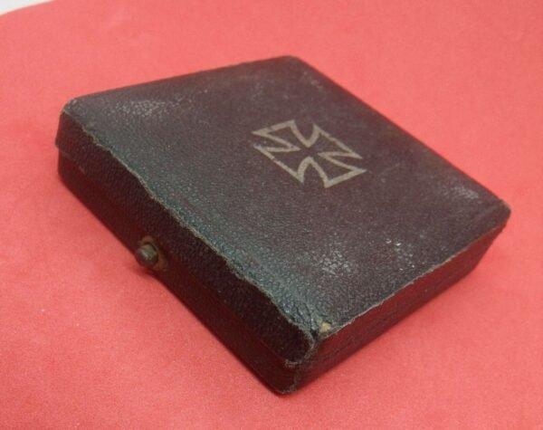Third Riech Produced Imperial Iron Cross 1st Class in case of issue near mint. in Gallantry & honours