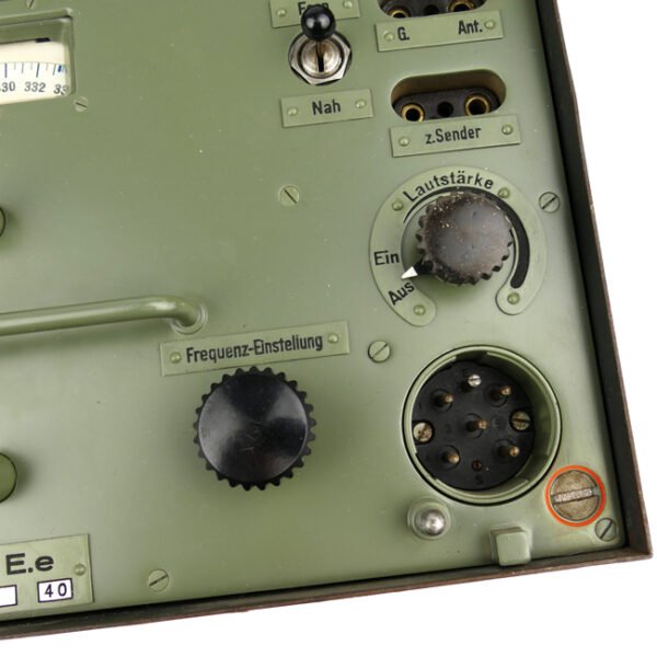 'Ukw. E.e' Radio Receiver "Emil"