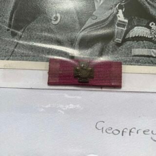 VICTORIA CROSS BAR WITH THE MOMORIAL AND PICTURE OF GEOFFREY LEONARD CHESHIRE ROYAL AIR FO in Gallantry & honours