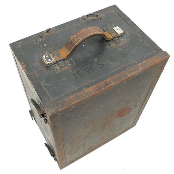 Wooden transport box for the '15W.S.E.b' Radio
