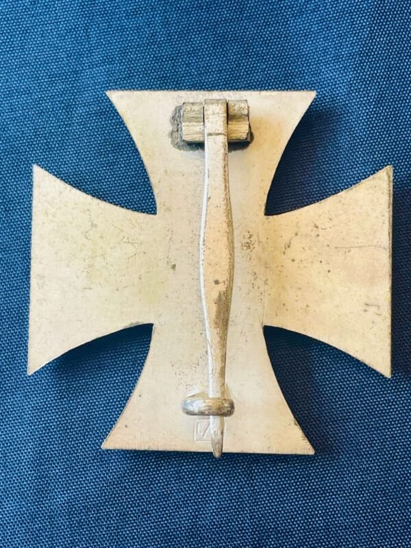 WW2 GERMAN CASED IRON CROSS 1st CLASS WITH MAKER STAMP AND MATCHING NAMED MAKER BOX OF ISS in Gallantry & honours