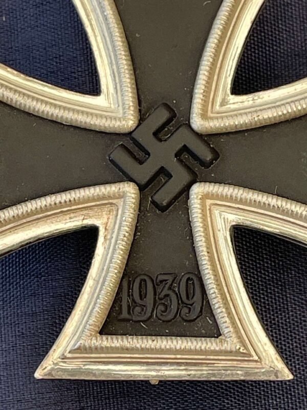 WW2 GERMAN CASED IRON CROSS 1st CLASS WITH MAKER STAMP AND MATCHING NAMED MAKER BOX OF ISS in Gallantry & honours