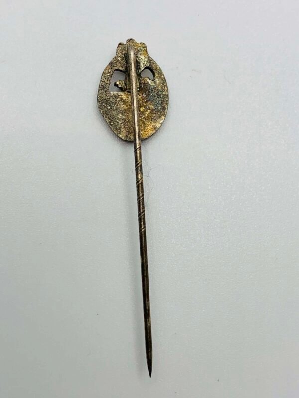 WW2 German Panzer Combat Stickpin. in General medals