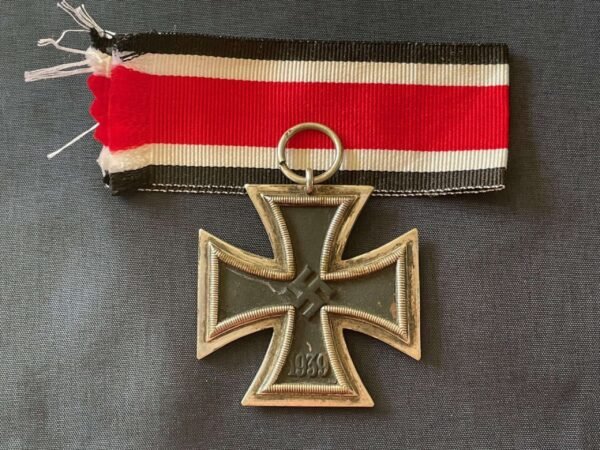 WWII GERMAN IRON CROSS 2ND CLASS NUMBERED RING 24 FOR ARBEITSGEMINSCHAFT FUR HEERESHEDARF in Gallantry & honours